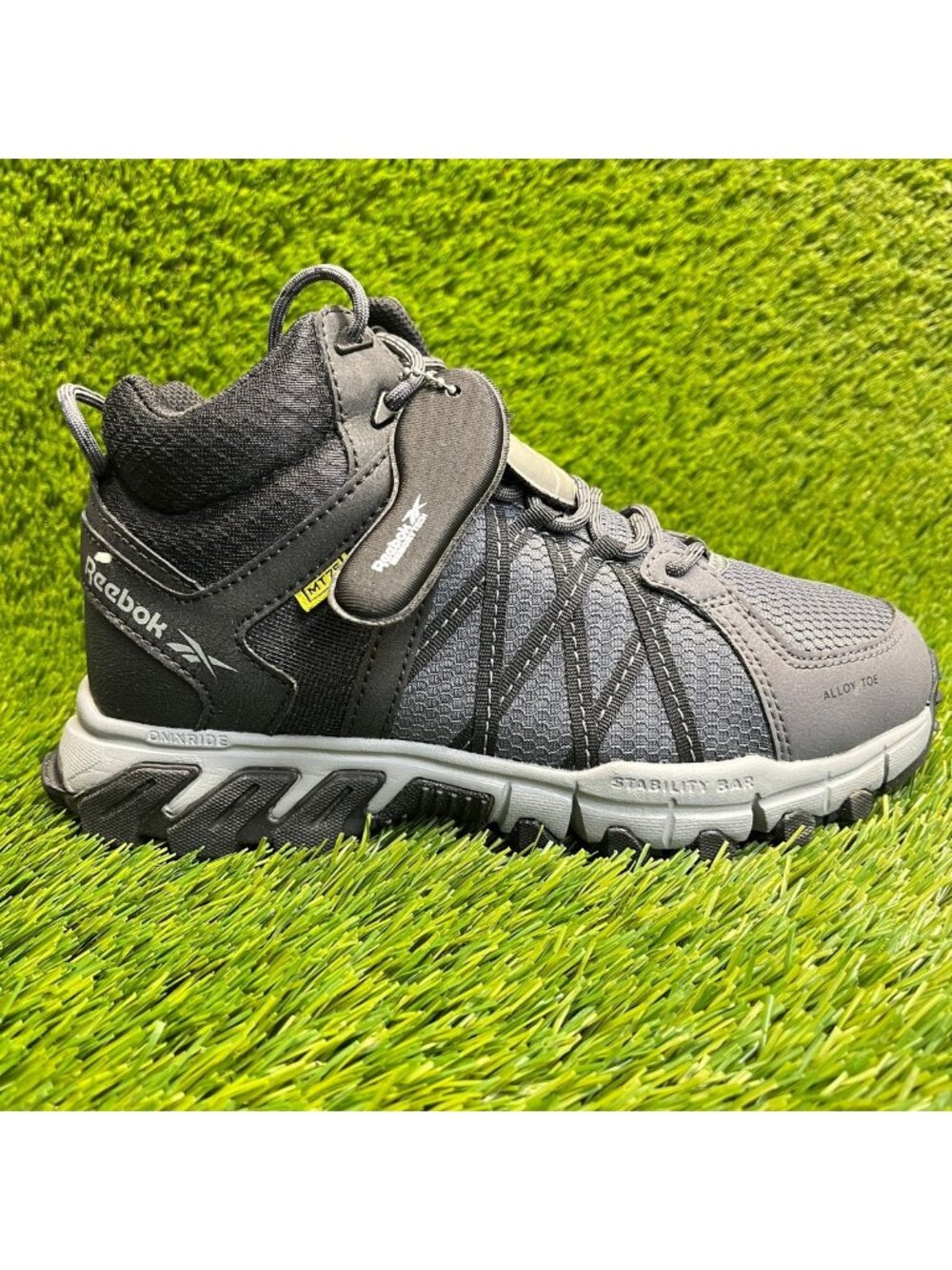 Reebok Trailgrip EH Womens Size 7W Gray Black Alloy Toe Safety Hiker Work Boots